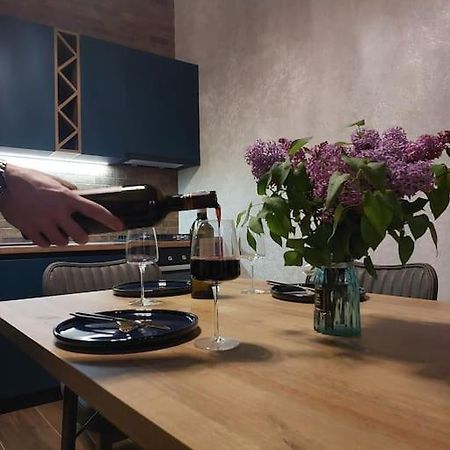 Soma Apartment Kutaisi Bagian luar foto