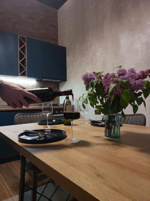 Soma Apartment Kutaisi Bagian luar foto